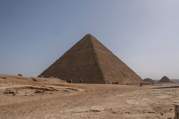 Obraz na płótnie Canvas Vista panorámica de las Pirámides de Guiza con el desierto de arena. Egipto