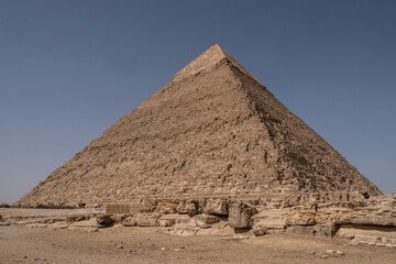 Fototapeta na wymiar Vista panorámica de las Pirámides de Guiza con el desierto de arena. Egipto