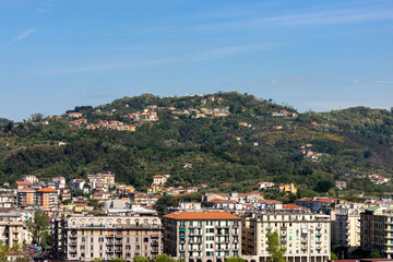 Bergkuppe La Spezia in Italien