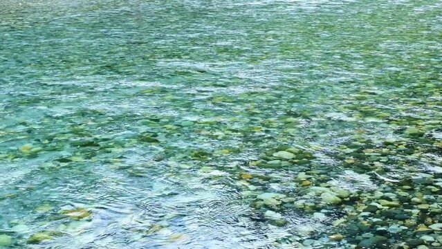 澄んだ川の流れ、上高地梓川、音声あり