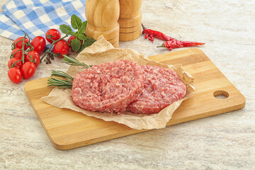 Raw pork cutlet for burger