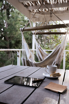 Work Away - With Team and Hangmat