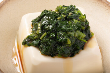 モロヘイヤの冷奴