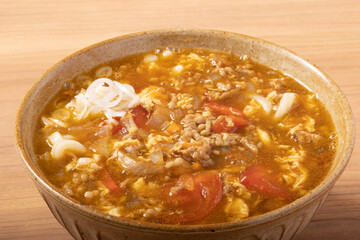 トマトと卵のカレーうどん