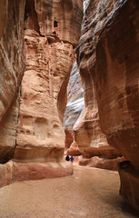 jordania petra ciudad perdida nabateo desfiladero rosa gente esculpida en la roca 4M0A1323-as23