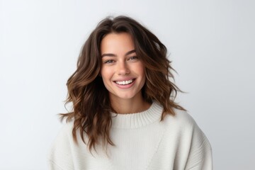 Obraz premium Portrait of a beautiful young woman smiling and looking at camera.