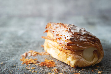 pastry cream bread