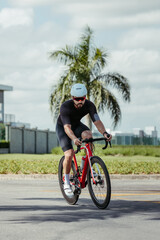 Obraz premium man riding a bike