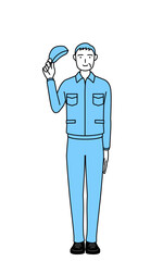 脱帽して挨拶をする帽子と作業着姿のシニア男性（経営者、管理職、上司）