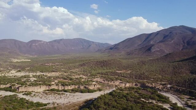 america travel 4k drone landscape desert clouds mountains natural landscape hking green trees summer national park preserve blue sky wonders