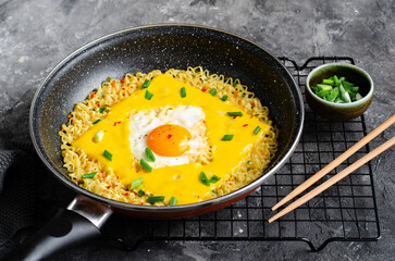 Kujirai Ramen, Shin Ramyeon or Ramyun with Egg, Melted Cheese and Scallion, Instant Noodles