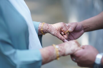 i'll hold your hand forever dear