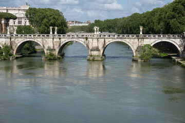 Fototapeta na wymiar Engelbrücke über den Tiber, Rom, Italien