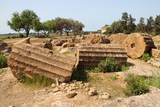 Ruined Ancient Temple (temple Of Zeus) In Agrigento In Sicily (italy) 