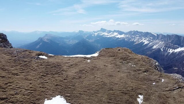 Col des deux s&oelig;urs - France - Vue sur toute la cha&icirc;ne du Vercors - Vue a&eacute;rienne Drone