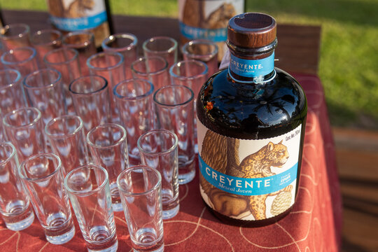 Mezcal Creyente, mezcal espad&iacute;n, Mexicano