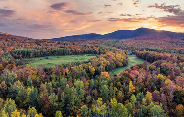 Sunset autumn colors at Sugarloaf Mountain - Maine -  Carrabassett Valley - Golf Course - obrazy, fototapety, plakaty