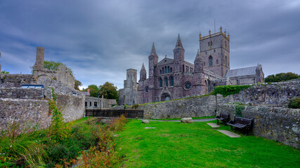 Fototapeta na wymiar St David's Cathedral in St David's Pembrokeshire, Wales