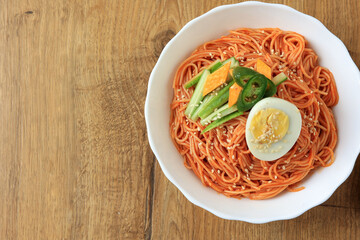 Bibim Guksu Naenmyeon, Korean Spicy Cold Noodle