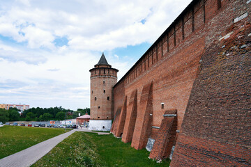 Fototapeta na wymiar View of the Kolomna Kremlin with a tower and a fortress wall