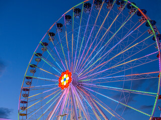 night in amusement park 