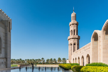 details of the grand mosque in Oman 