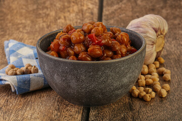 Baked chickpea with tomato sauce