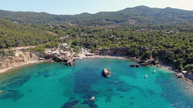 Ibiza Cala Xarraca, incre&iacute;bles vistas con drone