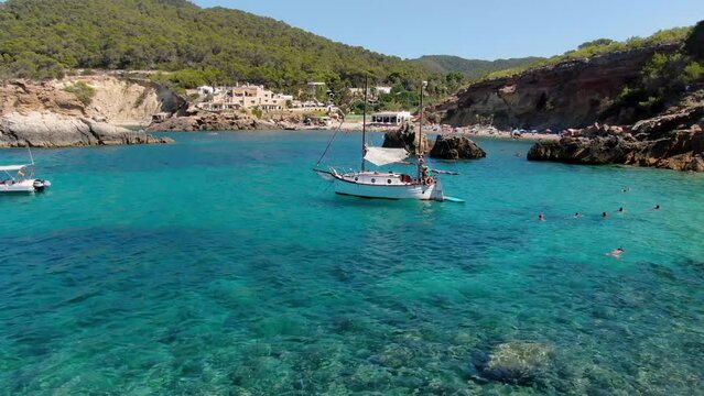 Ibiza Cala Xarraca, incre&iacute;bles vistas con drone