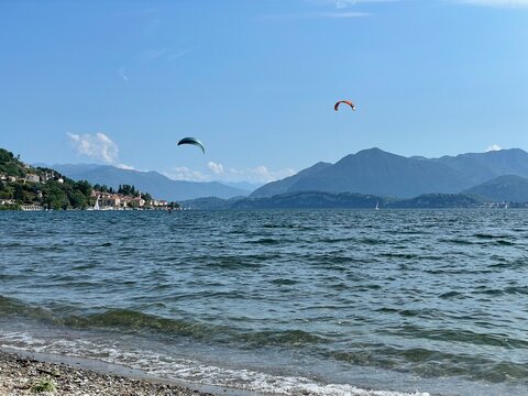 Kitesurfing sul lago Maggiore a Lesa