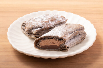 生チョコとチョコクリームのパイ