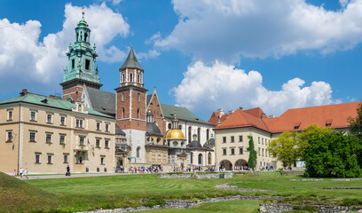 Fototapeta na wymiar The Wawel Royal Castle in Krakow