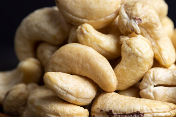 ready to eat and peeled cashew nuts