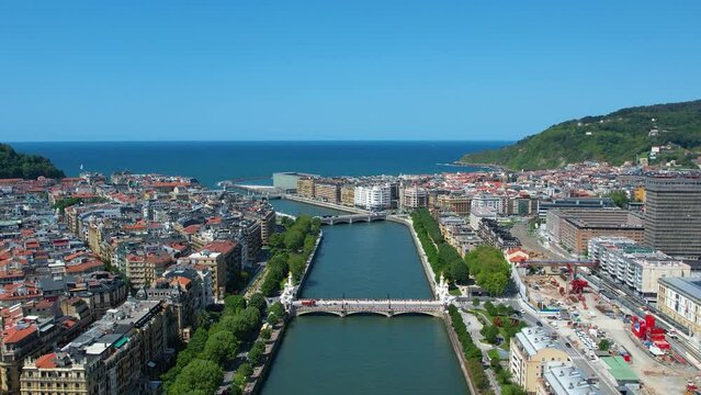Donostia San Sebastián, Centro río Urumea. 1