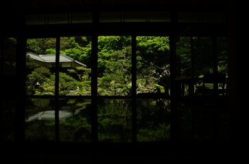 初夏の青岸寺の庭園 （滋賀県米原市, 2022年5月）