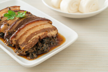 Steam Belly Pork With Swatow Mustard Cubbage Recipes or Mei Cai Kou Rou
