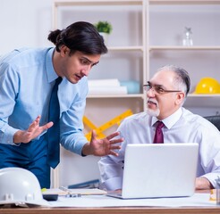 Obraz premium Two architects working on the project