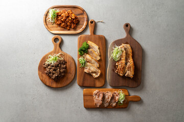 Pork, neck meat, beef bulgogi, honeycomb, pork belly, front leg, pork stir-fry Korean food dish