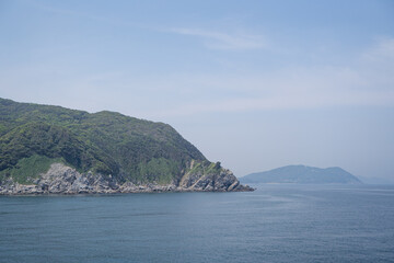 Fototapeta na wymiar フェリーから見た島の風景