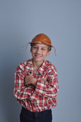 garoto nordestino  cômico com chapéu e roupa de festa junina 