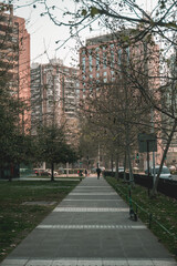 Caminata por las calles de Las Condes, Santiago de Chile 