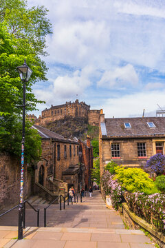 The Vennel Edinburgh with a view of Edinburgh Castle