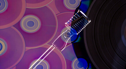 Obraz premium abstract music dj background with vinyl and cd discs