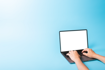 青い背景とノートパソコン