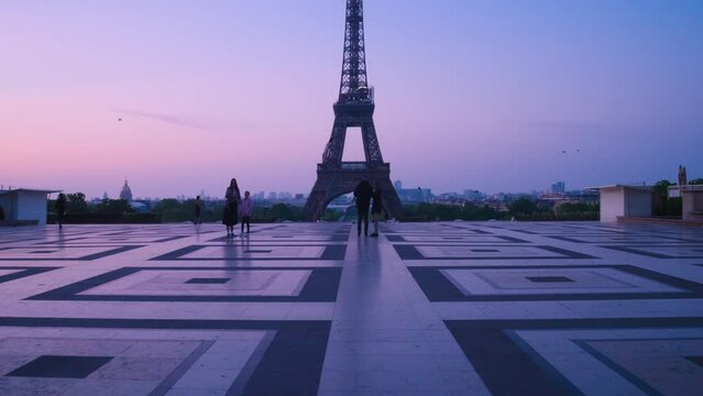 Eiffel Tower Tour Eiffel Paris Olympics Landmark Jeux Vide Empty Sunrise Sunset Lever de Soleil Trocadero Flowers Parc