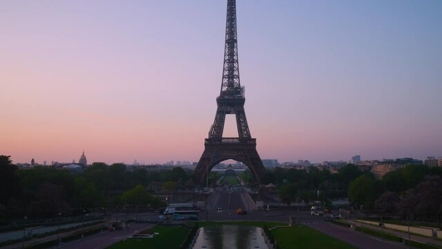 Eiffel Tower Tour Eiffel Paris Olympics Landmark Jeux Vide Empty Sunrise Sunset Lever de Soleil Trocadero Flowers Parc
