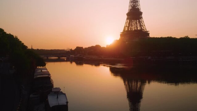 Eiffel Tower Tour Eiffel Paris Olympics Landmark Jeux Vide Empty Sunrise Sunset Lever de Soleil River Seine Bridges Metro