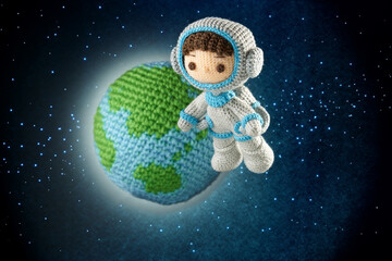 あみぐるみ人形　宇宙飛行士イメージ