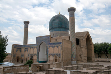 Fototapeta na wymiar Ancient architectural complex in the city of Samarkand