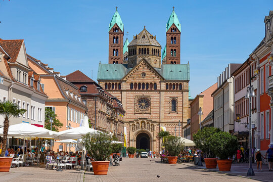 Speyer, Fussg&auml;ngerzone,Stadthaus und Dom